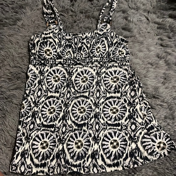 Xl ladies tank stretchy - Picture 1 of 4